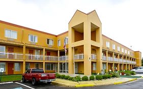 Copley Inn & Suites By Oyo Akron Oh